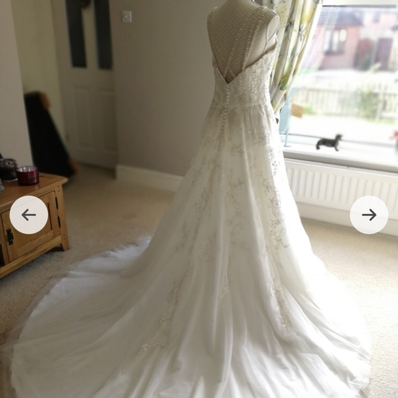 Mori Lee ivory wedding dress 2881 - Picture 3 of 13